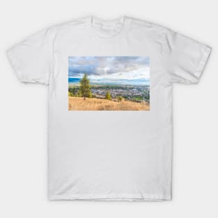 Kelowna, British Columbia, Canada Scenic City View T-Shirt